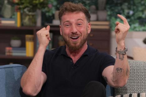 Sam Thompson confirms he’s dating again after ‘glow up’ as he admits ‘letting himself go’ amid ‘rough’ split from Zara