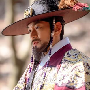 Lee Kyu Han Makes Special Appearance As The King At The Heart Of A Vengeful Curse In “The Haunted Palace” 3