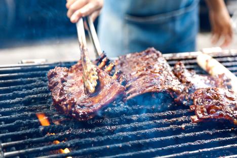 The little-known 30p hack to help eliminate grease on your barbecue – you’ll find it in your kitchen