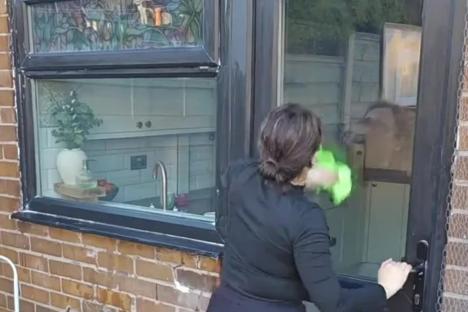 The 55p cleaning hack that’ll get your windows sparkling for summer – it’s so easy and will ‘save your back’