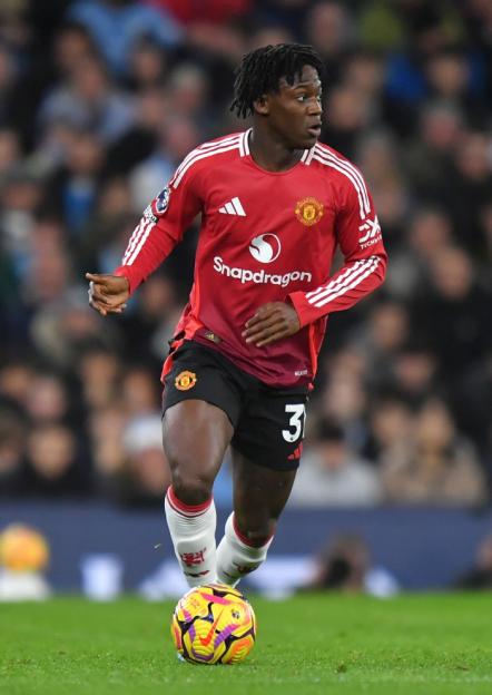 MANCHESTER, ENGLAND - DECEMBER 15: Manchester United's Kobbie Mainoo during the Premier League match between Manchester City FC and Manchester United FC at Etihad Stadium on December 15, 2024 in Manchester, England. (Photo by Dave Howarth - CameraSport via Getty Images)