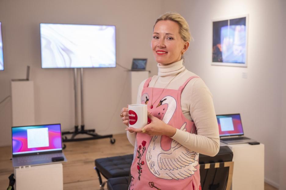 *** FREE FOR EDITORIAL USE ***. To celebrate the launch of Breville's new Barista Series espresso machines, The Art of the Espresso Café brings coffee to life - featuring an immersive experience that translates guests' brainwaves into personalized artworks.