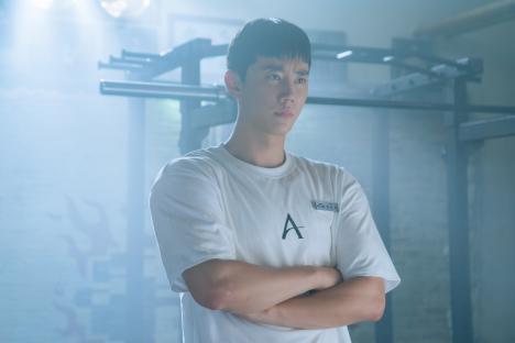3 Things We Learned About Lee Jun Young In Episodes 3-4 Of “Pump Up The Healthy Love” 9