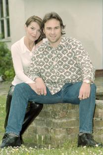 Photo of Lizzie Cundy and Jason Cundy sitting together.