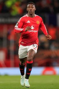 Kobbie Mainoo of Manchester United playing in a Europa League match.