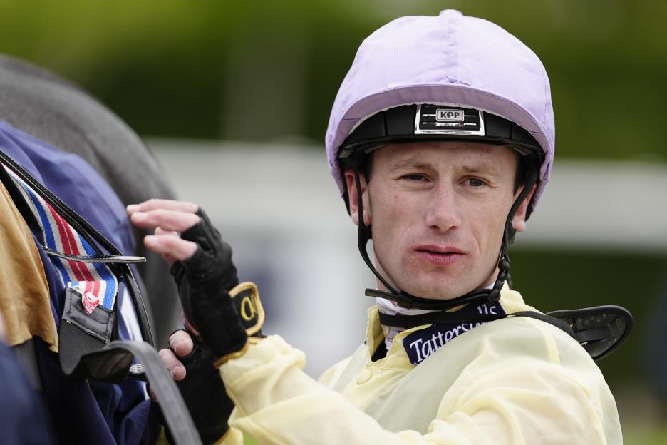 Oisin Murphy confirmed for ride on 66-1 outsider with ‘a great turn of foot’ in Arc de Triomphe