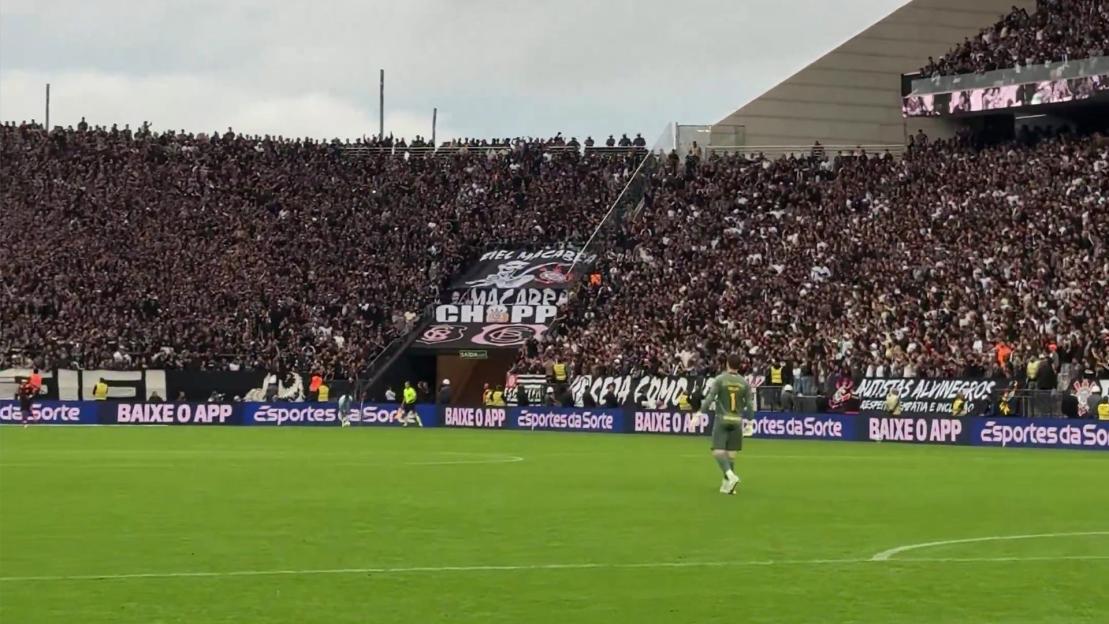 Experience the Thrilling Return of Brazilian Giants' Ultras to the Stadium After Six-Month Hiatus!