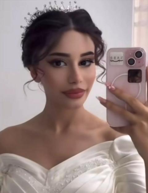 Tragic Loss: 19-Year-Old Bride Takes Her Life Following Criticism of Her Wedding Dress