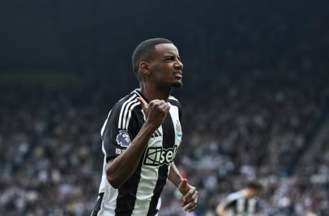 Alexander Isak of Newcastle United celebrating a goal.