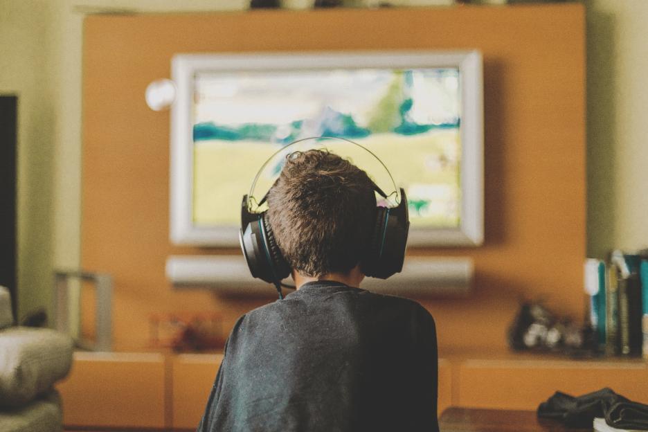 10 signs your kid has an addiction to gaming & how you can help them as a parent as the summer holidays get underway