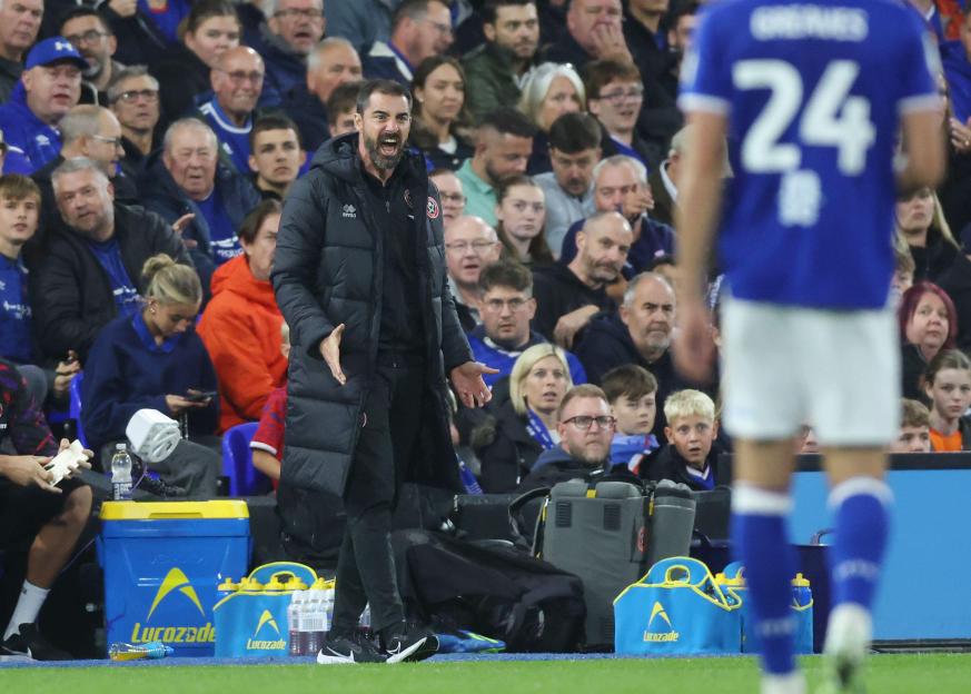Ex-Premier League Manager, 42, Poised for Comeback After Disastrous Start and Bizarre Team Meeting