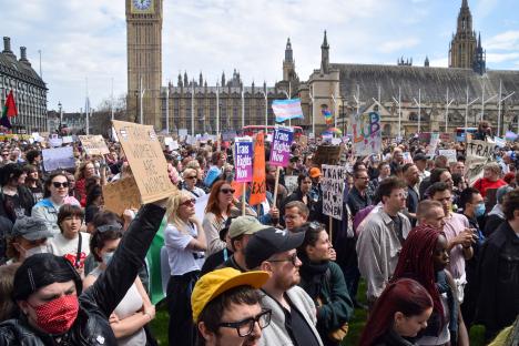 Cowardly Keir Starmer has fuelled trans activist bullies – he’s shown no backbone and Labour owe all women an apology