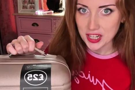 I got the viral Primark under seat bag and wanted to see how much it fits inside & the results surprised me
