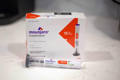 Mounjaro (tirzepatide) injection pen and box.