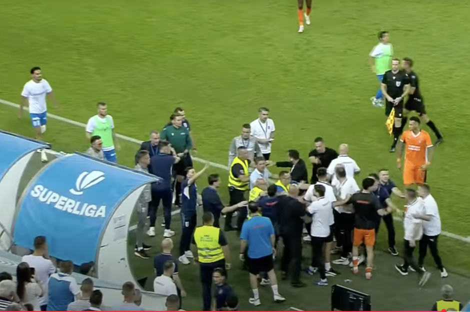 Screenshot of a soccer game brawl.