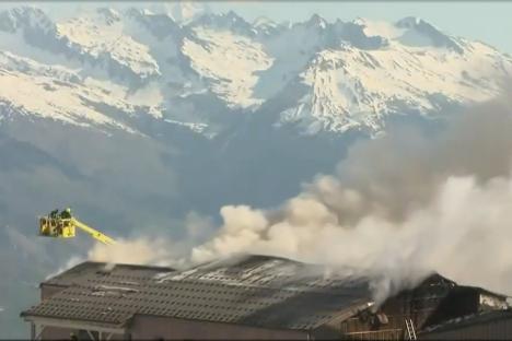 Holiday warning as Brit holidaymakers among 500 evacuated after huge blaze breaks out at ski resort in the French Alps