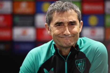 Nine Athletic Bilbao stars got trapped in lift in strange ‘mishap’ reveals coach Ernesto Valverde before Man Utd clash