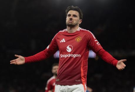 MANCHESTER, ENGLAND - MAY 8: Mason Mount of Manchester United celebrates scoring his first goal during the UEFA Europa League 2024/25 Semi Final Second Leg match between Manchester United and Athletic Club at Old Trafford on May 8, 2025 in Manchester, England. (Photo by Visionhaus/Getty Images)