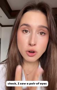 Woman saying she saw a pair of eyes under her hotel bed.