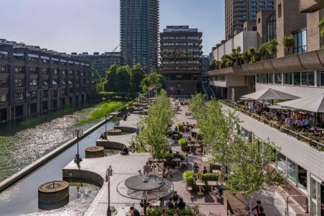 W88X5K View of the Barbican Centre in London