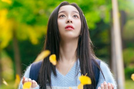 2 Revealing And 2 Cute Moments In Episode 3 Of “Spring Of Youth”