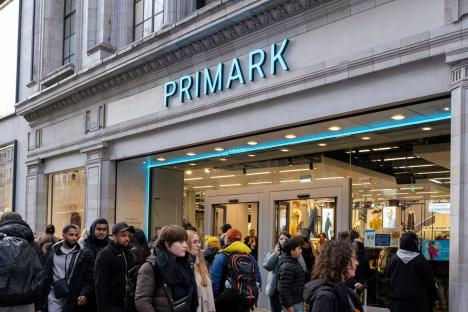 Shoppers race to Primark to get their hands on the latest 90s shoe trend – but others are saying RIP to their feet