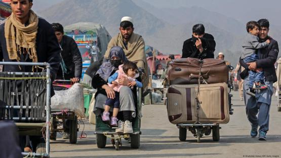 Pakistan expels over 850 Afghan families in single day