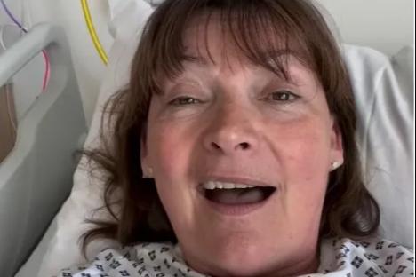 Fresh Lorraine Kelly health update as star posts message to fans after having her ovaries removed