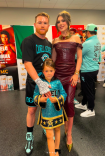 Canelo Alvarez with his family.