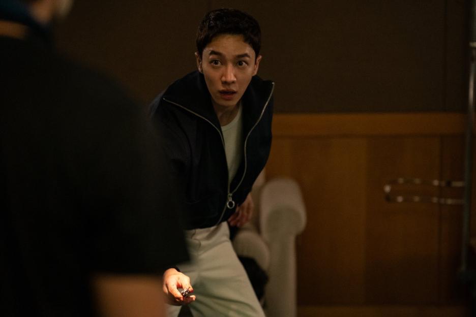 Kang Ji Young Battles A Conspiracy As Lee Gikwang Turns Ruthless For Power In New Film “I KILL U” 3