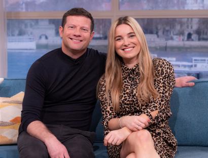 Dermot O'Leary and Sian Welby sitting on a couch.