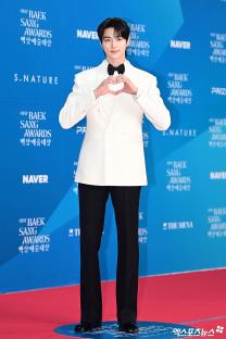 Stars Grace The Red Carpet At 61st Baeksang Arts Awards 38