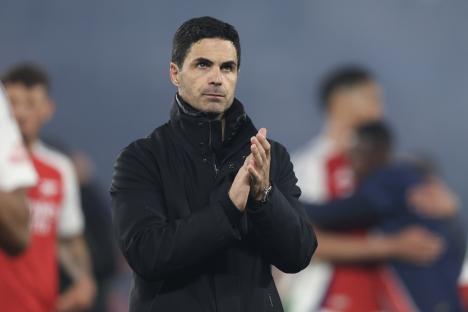 Mikel Arteta applauding after an Arsenal game.
