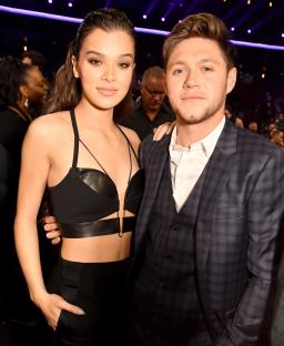 Hailee Steinfeld and Niall Horan at the American Music Awards.