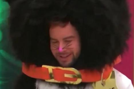 Watch horrifying moment Chris Hughes WEES in a giant cat litter tray – leaving CBB viewers feeling sick