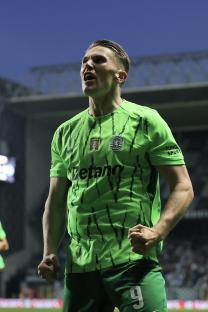 Viktor Gyokeres of Sporting CP celebrates scoring a goal.