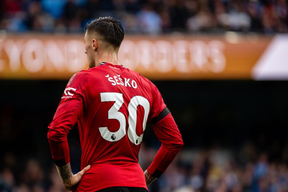 Benjamin Sesko, number 30, in a Manchester United jersey.
