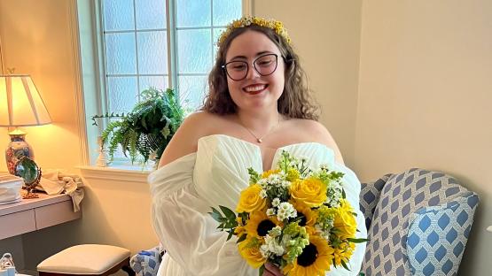 I was so bloated I could barely fit into my wedding dress – then I dropped 4 sizes and lost 50lb overnight