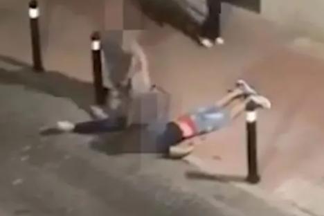 Horrifying moment off-duty cop chokes ‘phone thief’ to death as desperate bystanders beg him to stop