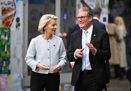 Keir Starmer and Ursula von der Leyen in conversation.