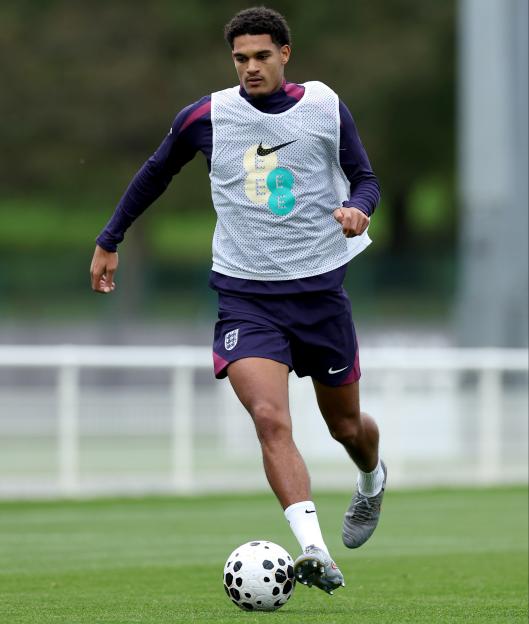 England Star Withdraws from World Cup Qualifier Against Latvia Due to Injury, Tuchel Chooses Replacement