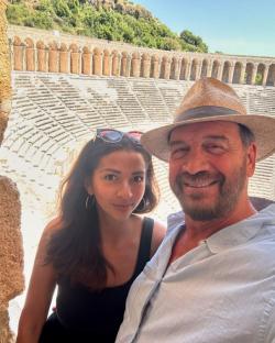 Katie Dadzie and Nick Knowles