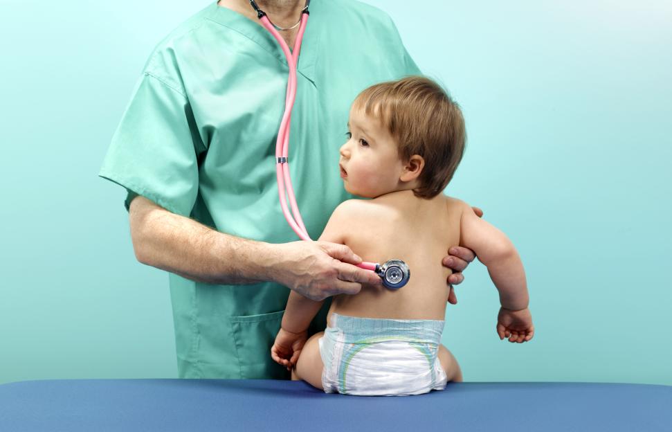 Prepare for the ‘Winter Killer’ Virus: Doctors Urge Parents to Watch for This Crucial Symptom in Infants