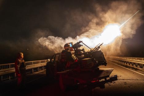 LYMAN AREA, UKRAINE - APRIL 24: Soldiers of the 115th brigade air defense atiaaerea fire drones in Lyman area, Ukraine, April 24, 2025. Russia used Easter truce to regroup in Lyman sector, launched offensive after, military says (Photo by Jose Colon/Anadolu via Getty Images)