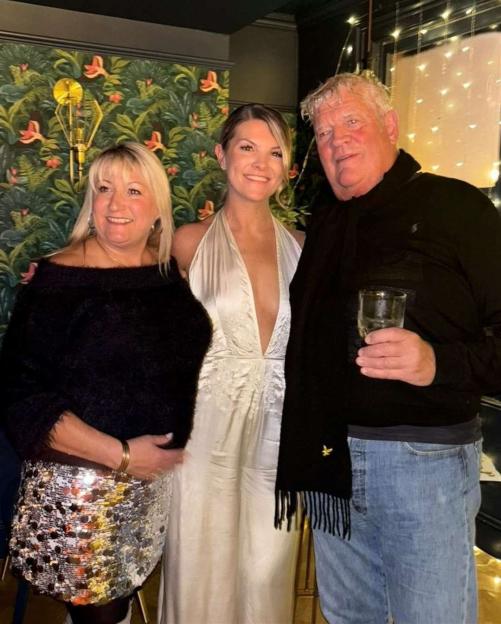 Dad dies days before giving his daughter away at dream wedding in Spain