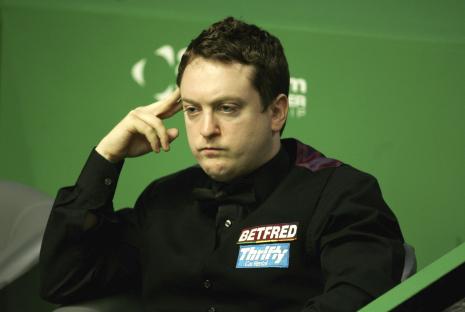 David Gray looking dejected during a snooker match.