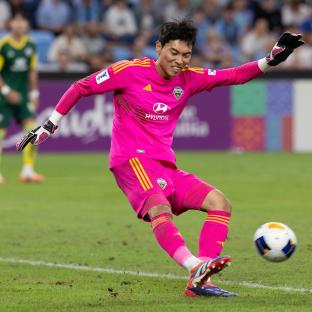 South Korea lift bizarre little-known 26-year ban on signing foreign goalkeepers