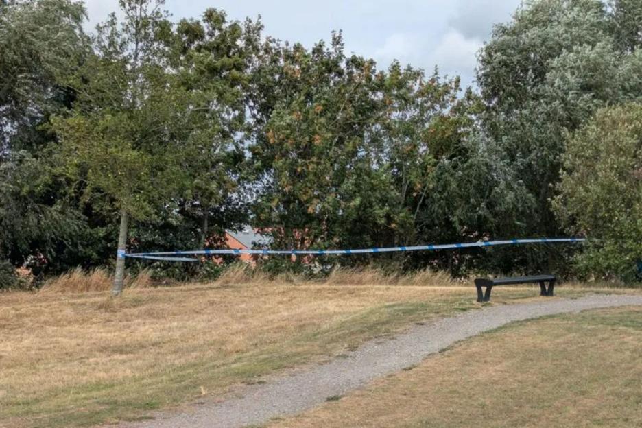 Man’s body found in popular UK park as cops probe death