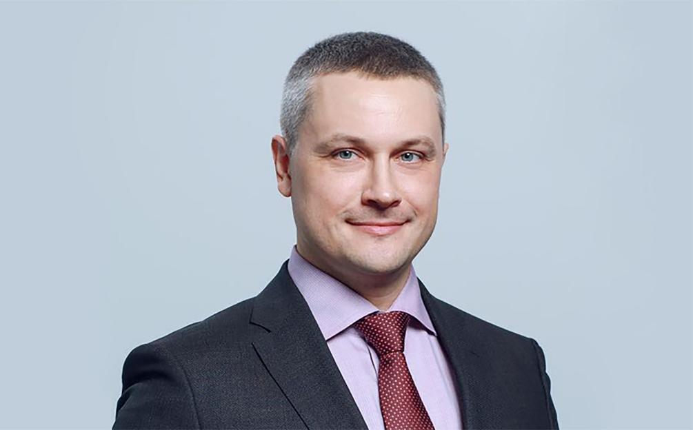 Headshot of Alexander Tyunin, CEO of a major chemical composites plant.