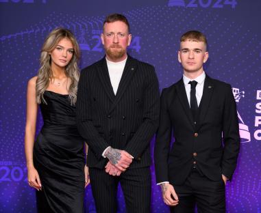Isabella Wiggins, Bradley Wiggins, and Ben Wiggins at the BBC Sports Personality of the Year awards.